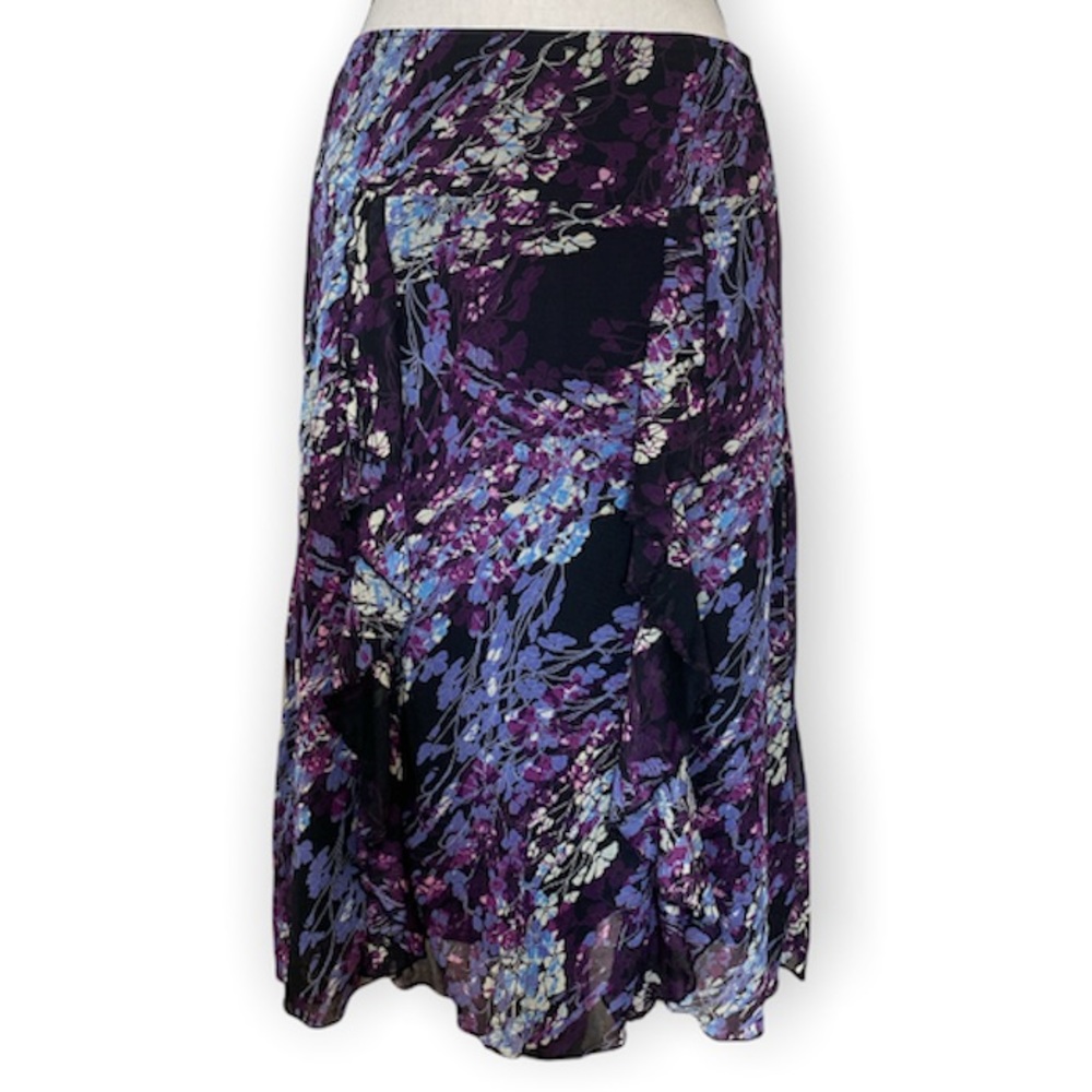 5/$25 or 2/$10 Mid length skirt, stretchy material